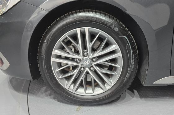 Hyundai Grandeur 2.4 Premium — пробег 40 706 км — фото 5 из 5