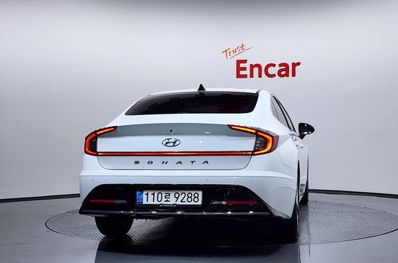 Hyundai Sonata 2.0 Premium Plus — пробег 27 577 км — фото 4 из 5