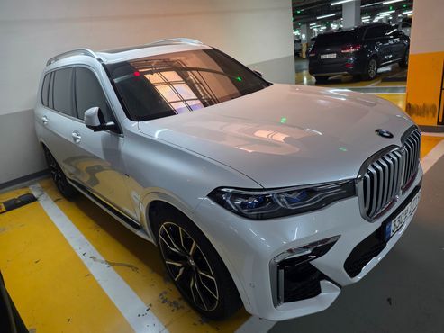 BMW X7 xDrive 40i M Sport 6STR — пробег 72 700 км — фото 4 из 5