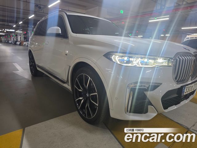 BMW X7 xDrive 40i M Sport 6STR — пробег 72 700 км — фото 5 из 5