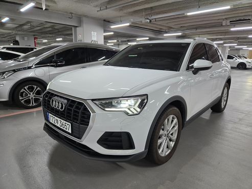 Audi Q3 40 TFSI Quattro — пробег 6 776 км — фото 1 из 5