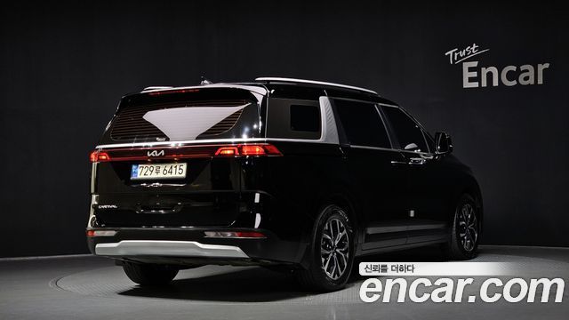 Kia Carnival 11-Seater Prestige — пробег 77 190 км — фото 2 из 5