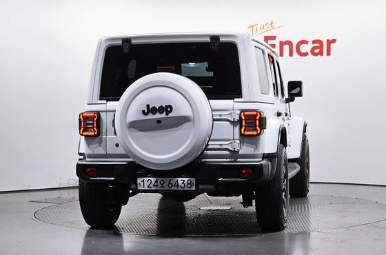 Jeep Wrangler 2.0 Overland 4Door — пробег 91 564 км — фото 4 из 5