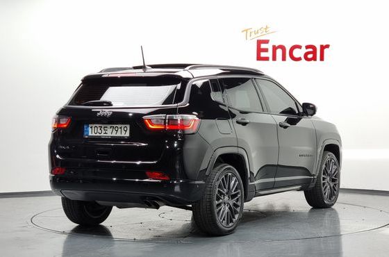 Jeep Compass S2.4 AWD — пробег 68 526 км — фото 2 из 5
