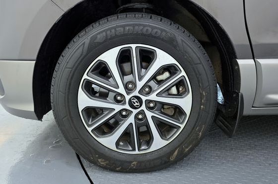 Hyundai Starex Urban 9-Seater Exclusive — пробег 41 050 км — фото 5 из 5