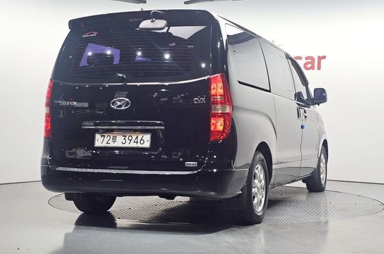 Hyundai Starex 11-Seater Wagon CVX Premium — пробег 107 316 км — фото 2 из 5