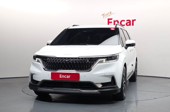 Kia Carnival 9-Seater Signature — пробег 49 615 км — фото 3 из 5