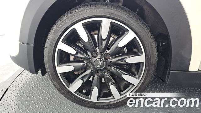 Mini Cooper из Кореи Encar