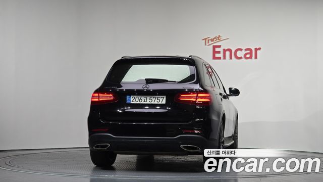 Mercedes-Benz GLC-Class GLC300 4MATIC AMG Line — пробег 76 472 км — фото 4 из 5