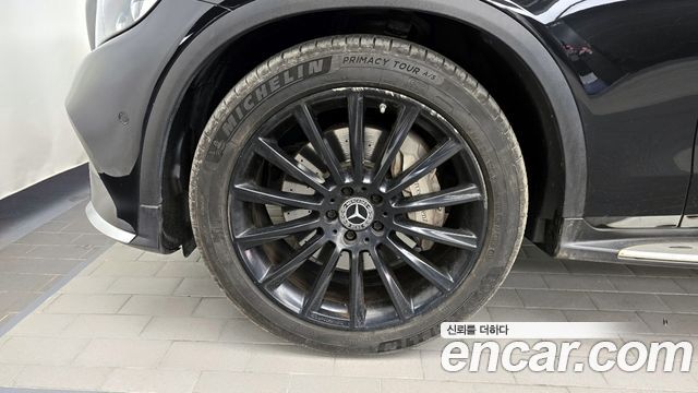 Mercedes-Benz GLC-Class GLC300 4MATIC AMG Line — пробег 76 472 км — фото 5 из 5
