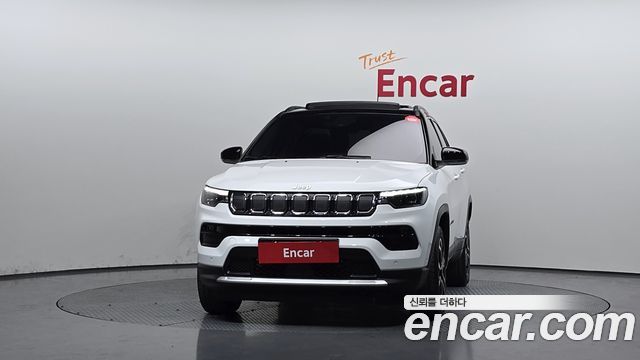 Jeep Compass 2.4 Limitied AWD — пробег 9 991 км — фото 3 из 5