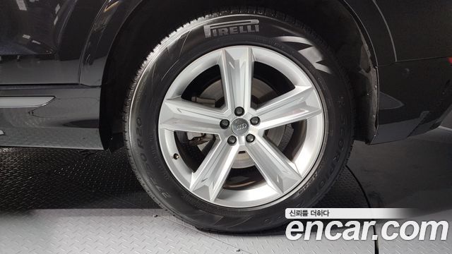 Audi Q8 из Кореи Encar