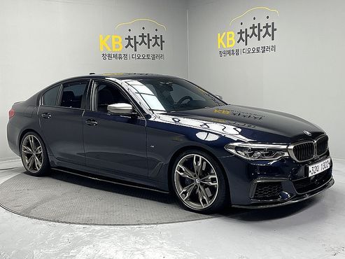 BMW 5-Series M550d xDrive — пробег 106 228 км — фото 1 из 5