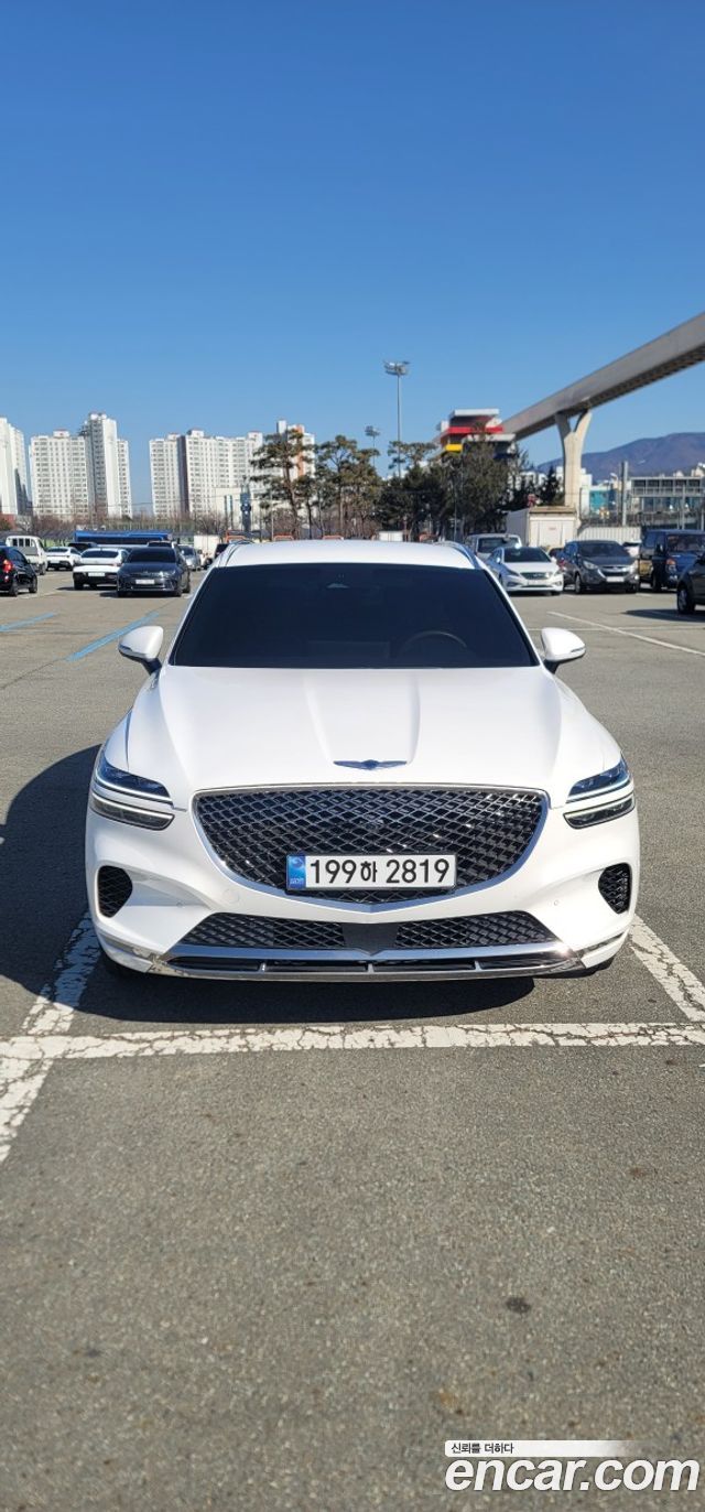 Genesis GV70 2.5T Gasoline 2WD — пробег 68 000 км — фото 2 из 5