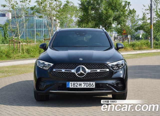 Mercedes-Benz GLC-Class GLC300 4MATIC AMG Line — пробег 25 000 км — фото 3 из 5