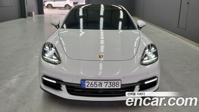 Porsche Panamera 3.0 AWD — пробег 120 000 км — фото 1 из 5
