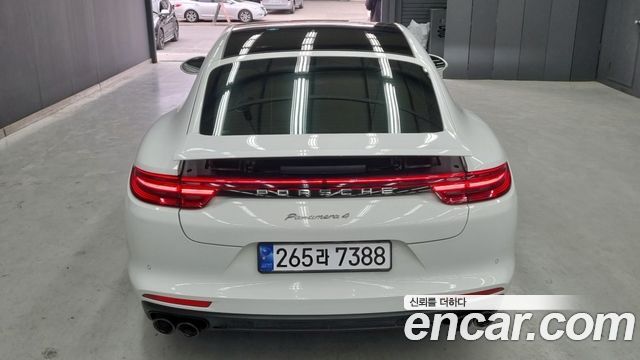 Porsche Panamera 3.0 AWD — пробег 120 000 км — фото 4 из 5