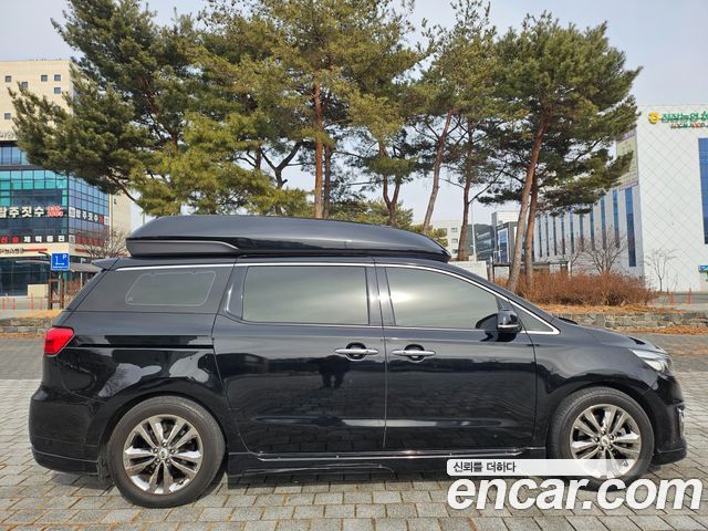 Kia Carnival 9-seater Limousine(Special vehicle) — пробег 318 400 км — фото 4 из 5