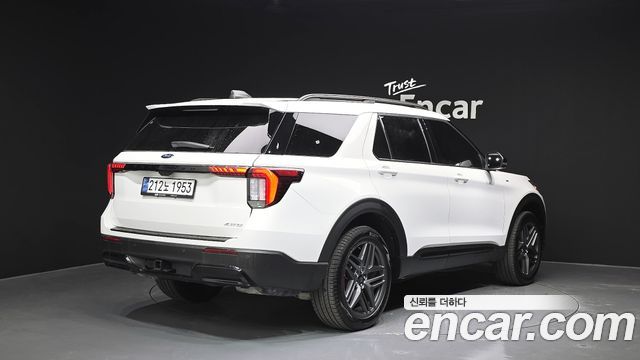 Ford Explorer 2.3 ST-Line 4WD — пробег 8 976 км — фото 2 из 5