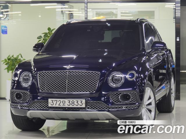 Bentley Bentayga 4.0 V8 — пробег 28 700 км — фото 1 из 5