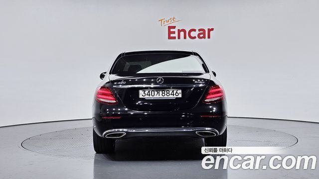 Mercedes-Benz E-Class E400 4MATIC Exclusive — пробег 122 961 км — фото 4 из 5