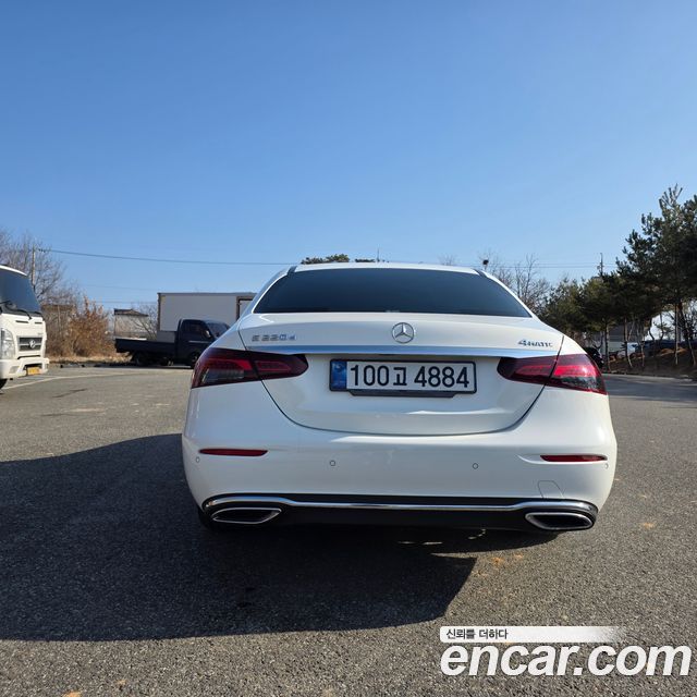 Mercedes-Benz E-Class E220d 4MATIC Exclusive — пробег 127 000 км — фото 4 из 5