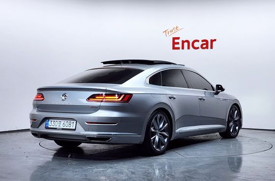 Volkswagen Arteon 2.0 TDI Presige 4Motion — пробег 134 628 км — фото 2 из 5