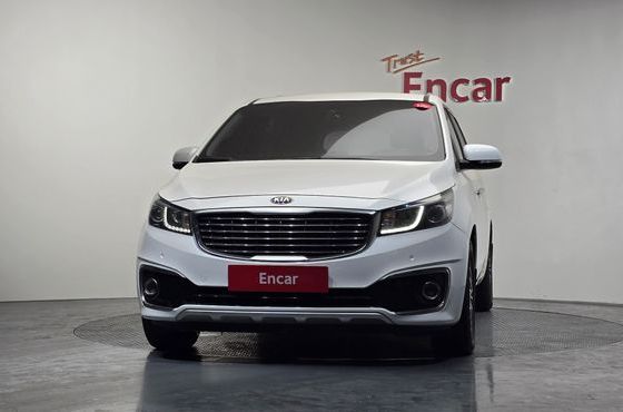 Kia Carnival 9-seater Luxury — пробег 182 243 км — фото 3 из 5