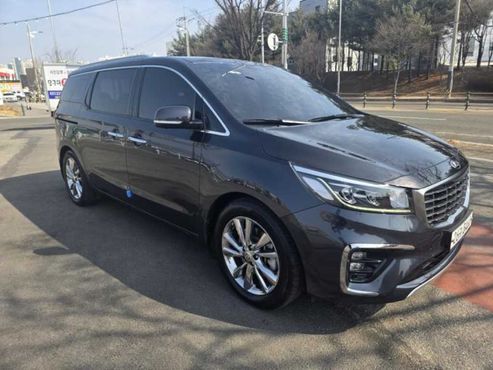 Kia Carnival 9-Seater Noblesse Special — пробег 115 477 км — фото 1 из 5