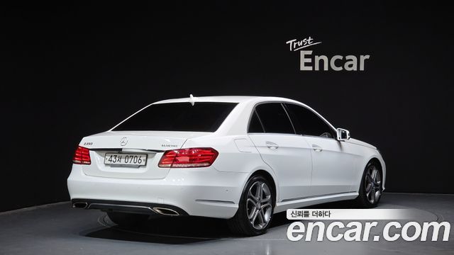 Mercedes-Benz E-Class E250 BlueTec 4MATIC AV — пробег 138 122 км — фото 2 из 5