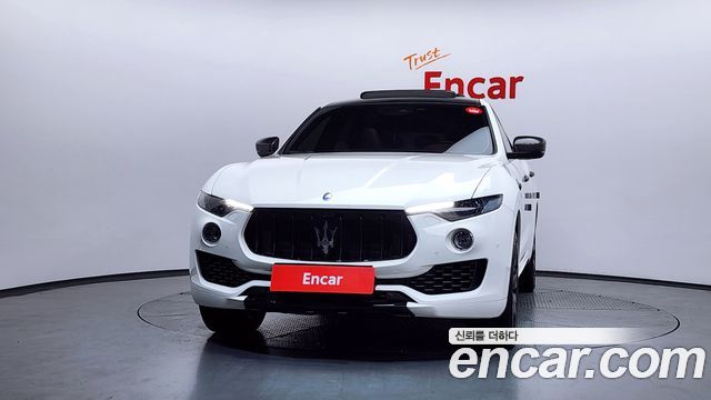 Maserati Levante из Кореи Encar