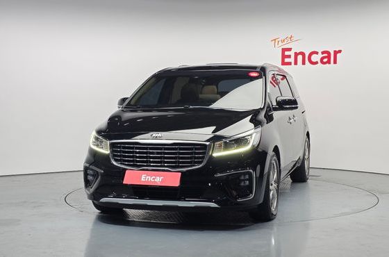 Kia Carnival 9-Seater Noblesse Special — пробег 76 874 км — фото 3 из 5
