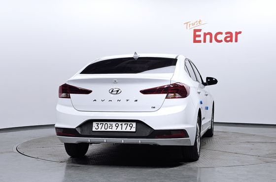 Hyundai AVANTE 1.6 Smart — пробег 139 492 км — фото 4 из 5