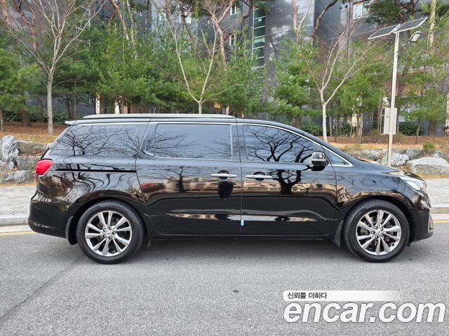 Kia Carnival из Кореи Encar