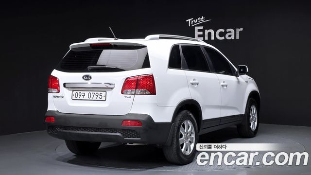 Kia Sorento Diesel 2.0 2WD TLX Deluxe — пробег 179 123 км — фото 2 из 5