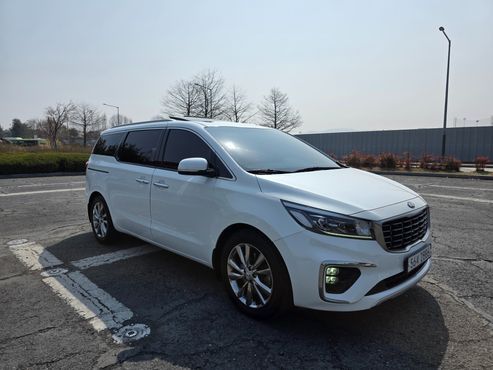 Kia Carnival 9-Seater Prstige — пробег 144 740 км — фото 3 из 5