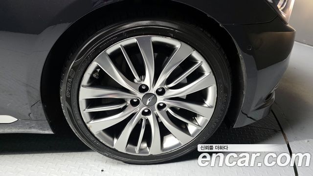 Hyundai Genesis из Кореи Encar