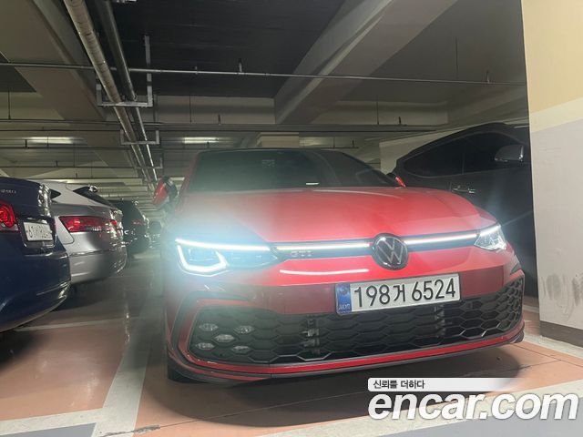 Volkswagen Golf 2.0 GTI — пробег 16 000 км — фото 1 из 5