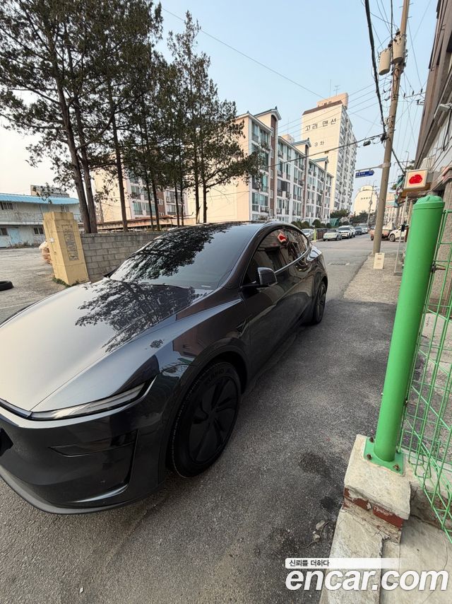 Tesla Model Y Long Range AWD — пробег 5 782 км — фото 2 из 5