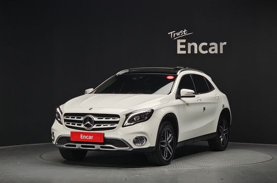 Mercedes-Benz GLA-Class GLA220 Premium — пробег 102 514 км — фото 1 из 5