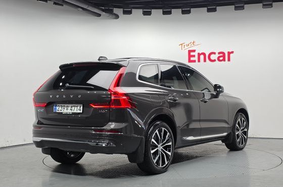 Volvo XC60 B6 Ultimate Bright — пробег 30 551 км — фото 2 из 5