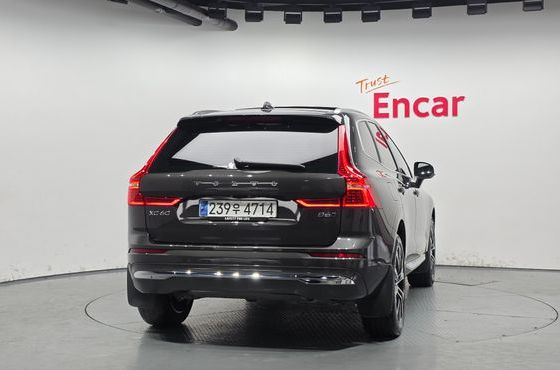 Volvo XC60 B6 Ultimate Bright — пробег 30 551 км — фото 4 из 5