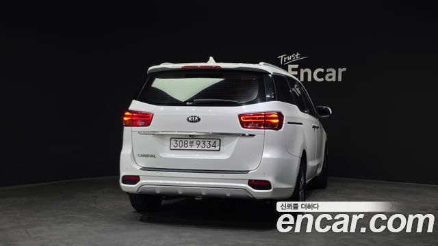 Kia Carnival из Кореи Encar