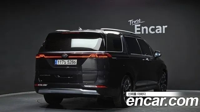 Kia Carnival из Кореи Encar