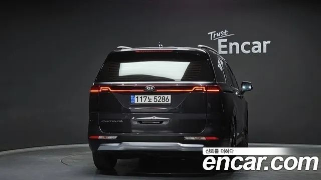 Kia Carnival из Кореи Encar