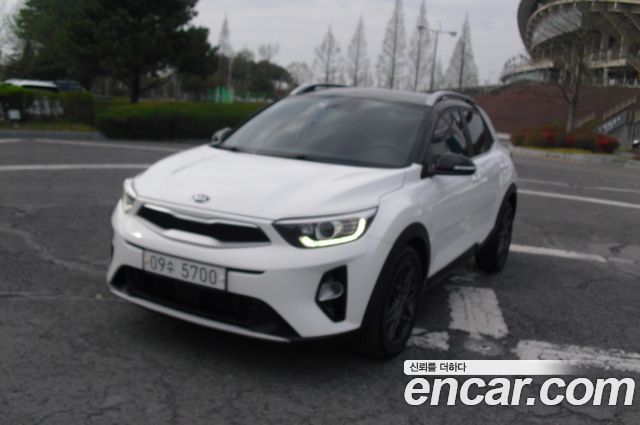 Kia Stonic из Кореи Encar