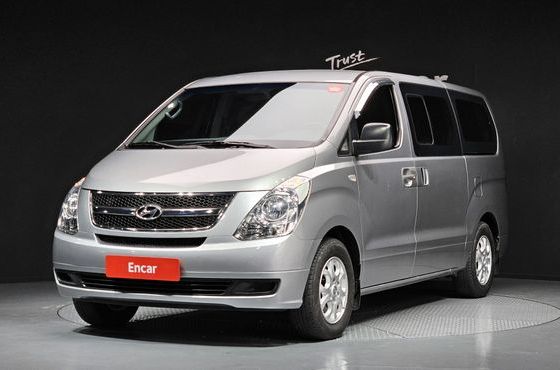 Hyundai Starex 12-Seater Wagon CVX Deluxe — пробег 202 093 км — фото 1 из 5