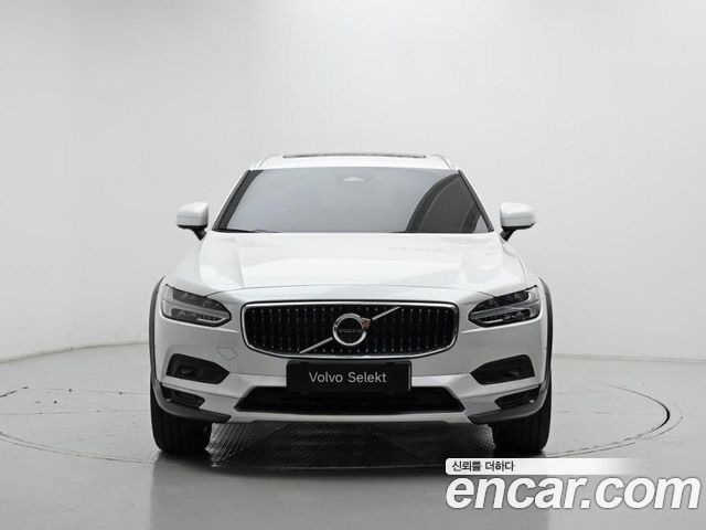 Volvo V90 B5 Ultimate AWD — пробег 14 074 км — фото 3 из 5