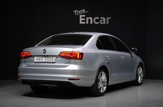 Volkswagen Jetta 2.0 TDI BlueMotion Premium 6th — пробег 58 042 км — фото 2 из 5