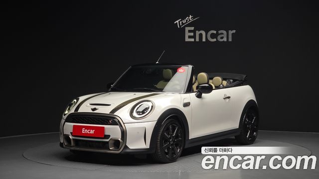 Mini Cooper Convertible Resolute Edition 3rd Gen — пробег 65 421 км — фото 1 из 5